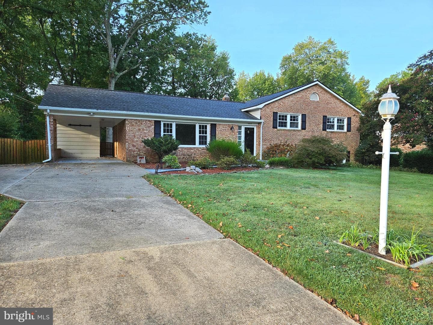 4413 Laurel Road photo 3
