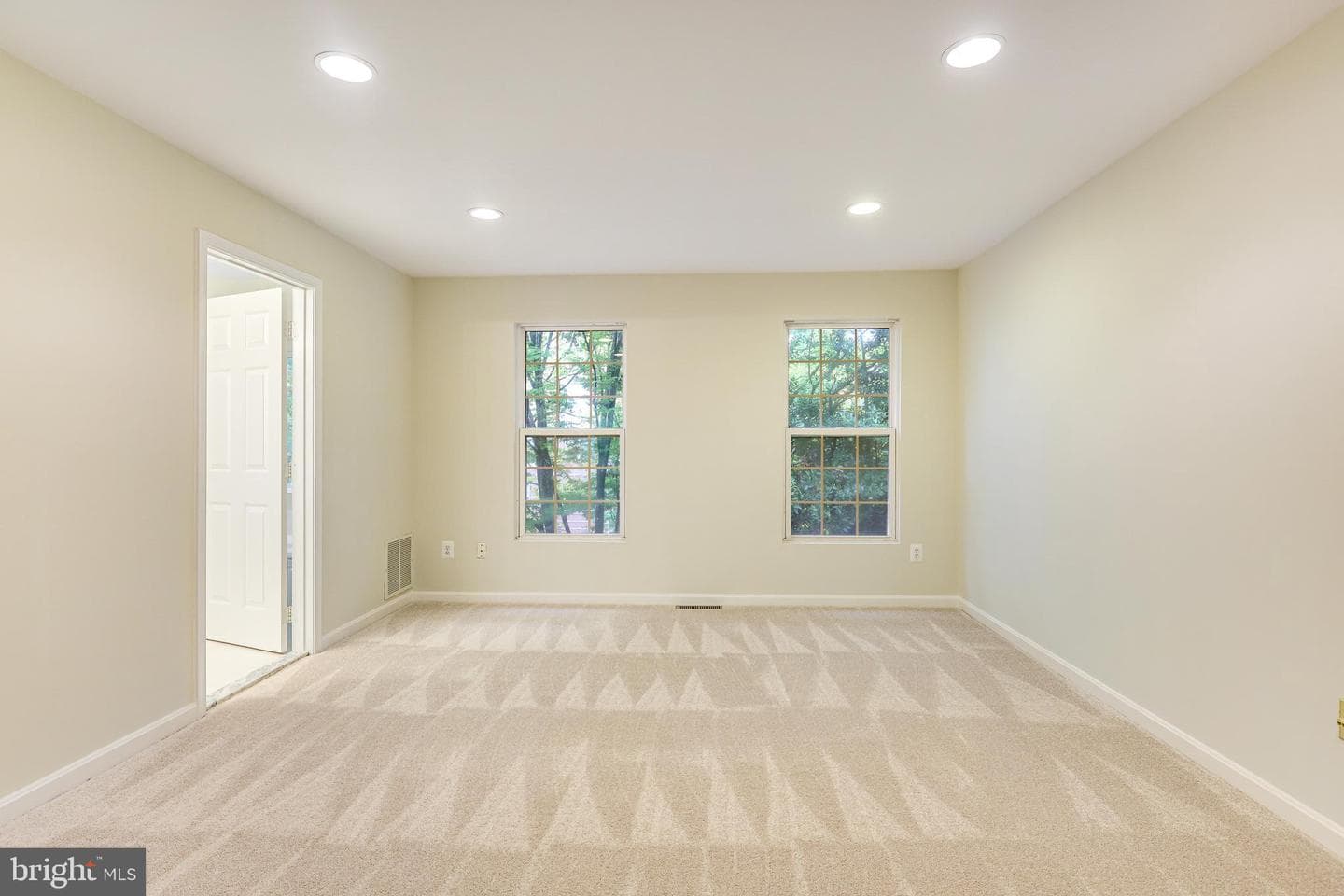 9403 Van Arsdale Drive photo 24