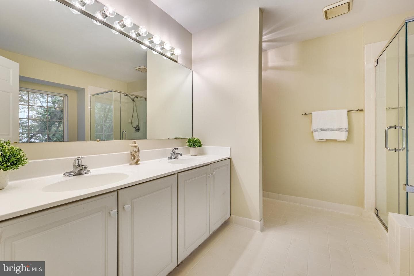 9403 Van Arsdale Drive photo 27