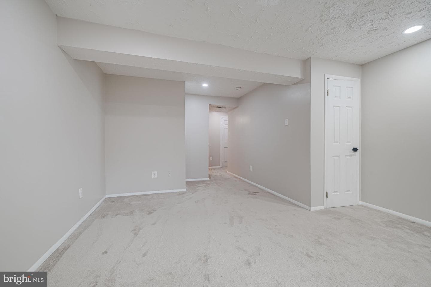 8234 Crestmont Circle photo 23