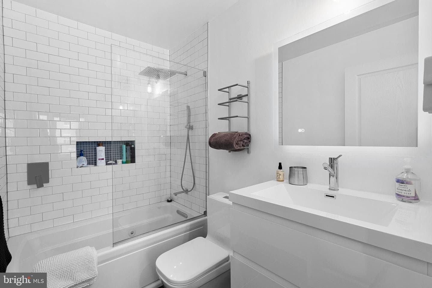 12000 Market Street #428 photo 33