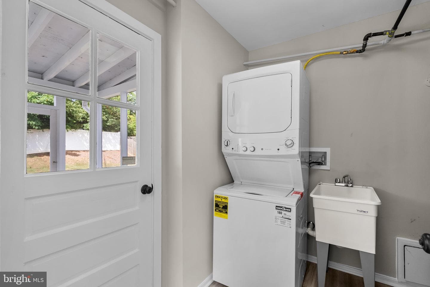 5652 Kathryn Street photo 12