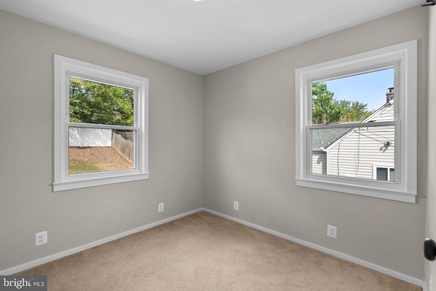 5652 Kathryn Street photo 14