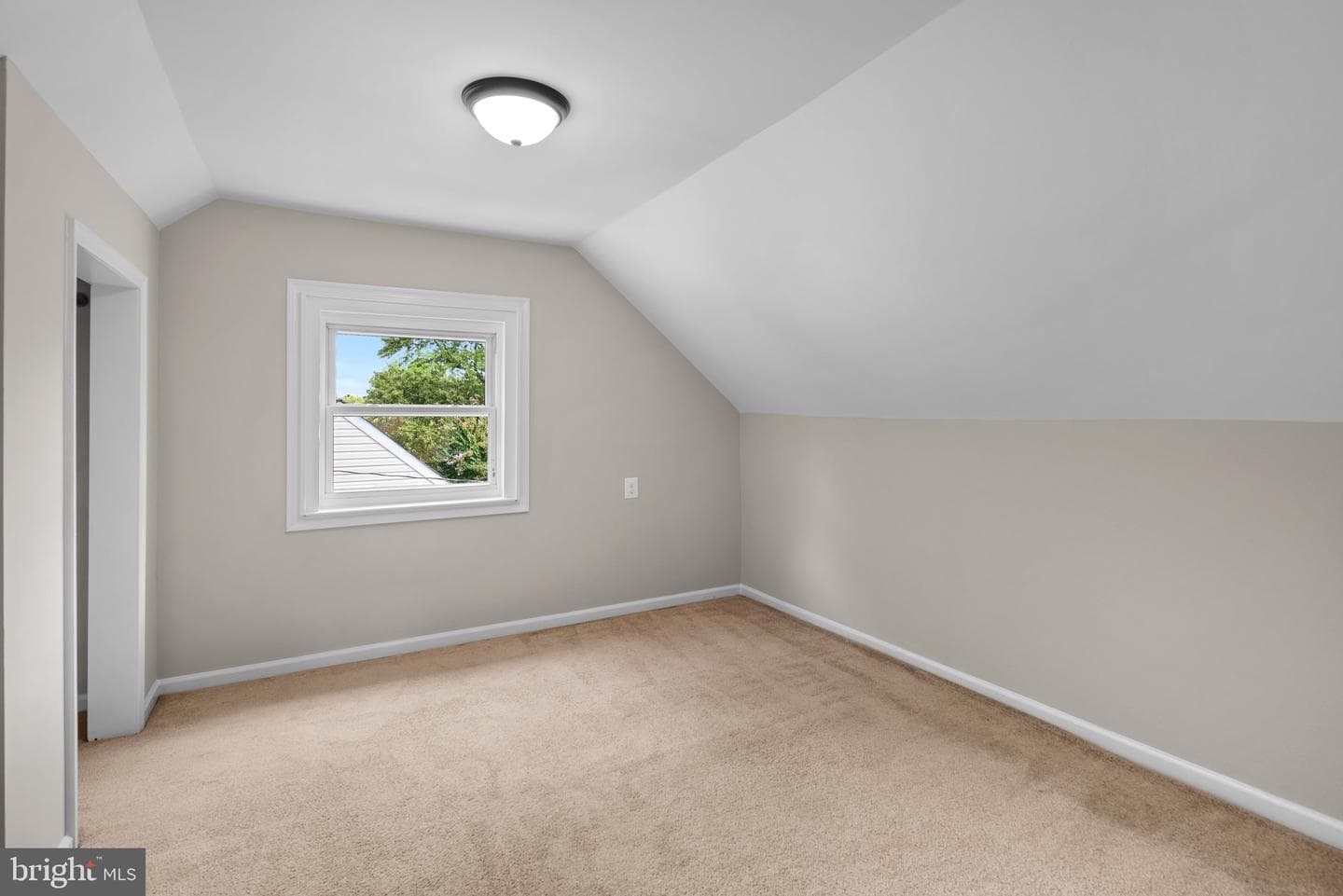 5652 Kathryn Street photo 18