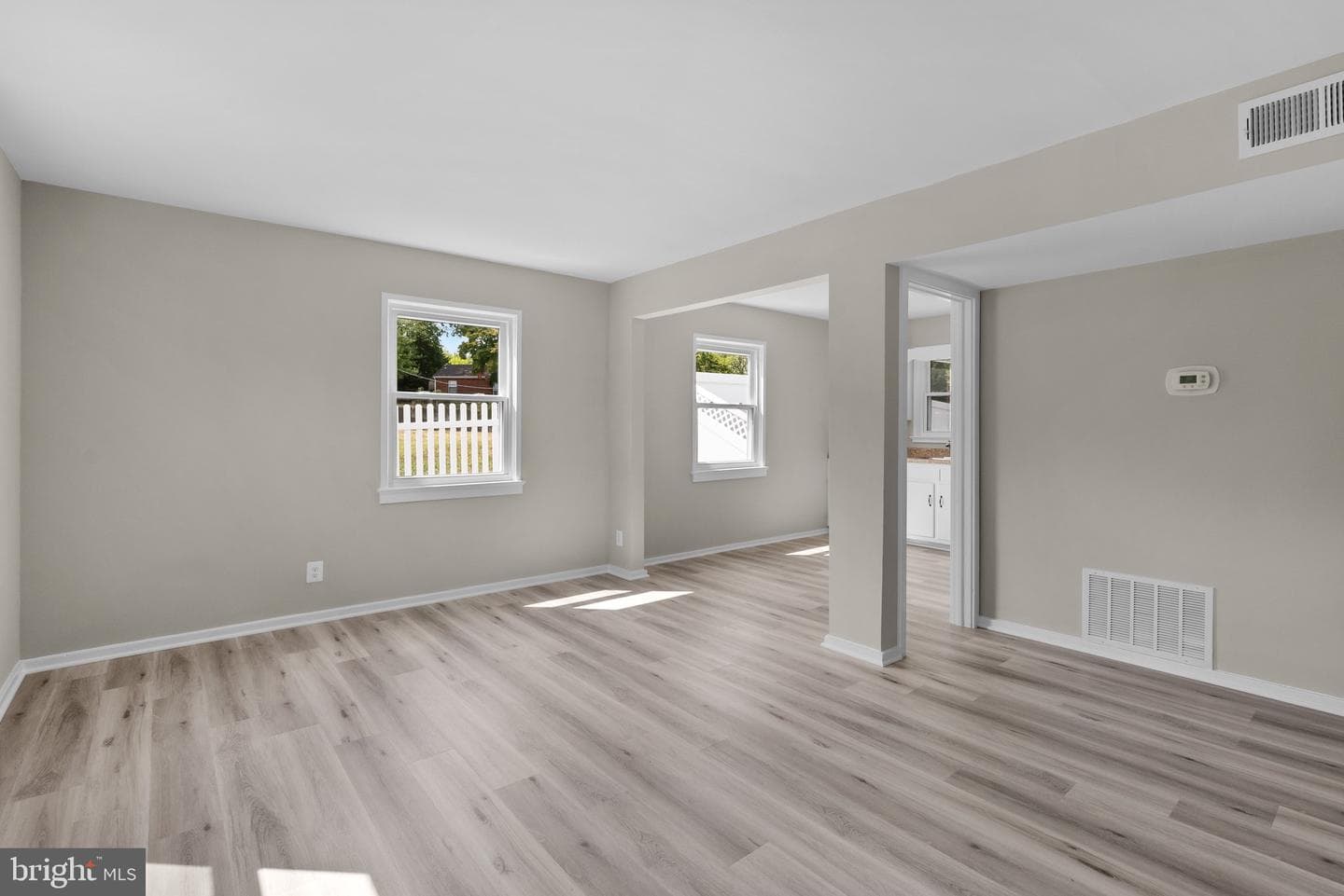 5652 Kathryn Street photo 4