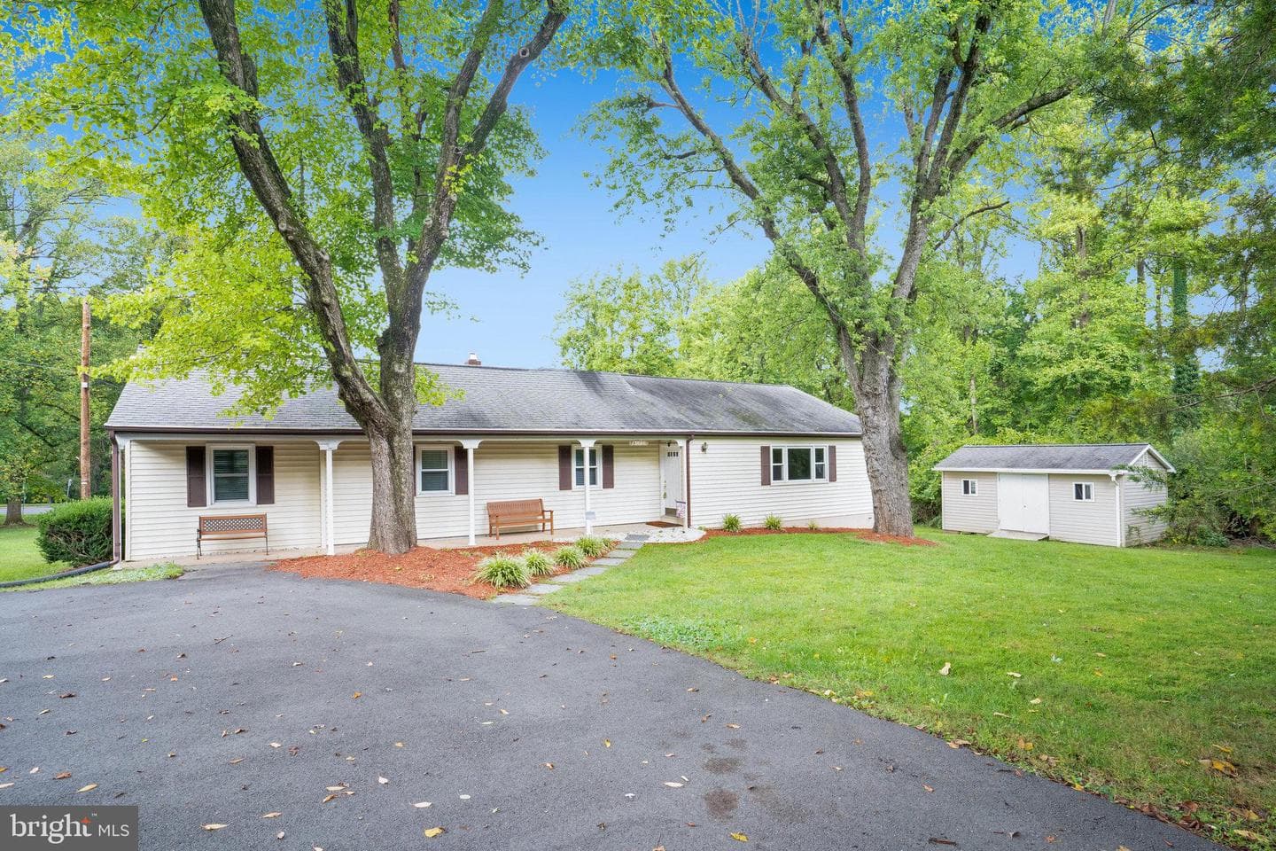 13826 Eames Avenue photo 1