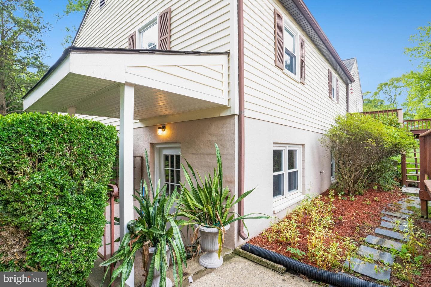 13826 Eames Avenue photo 6