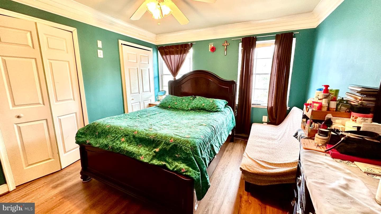 8708 Village Green Court photo 11