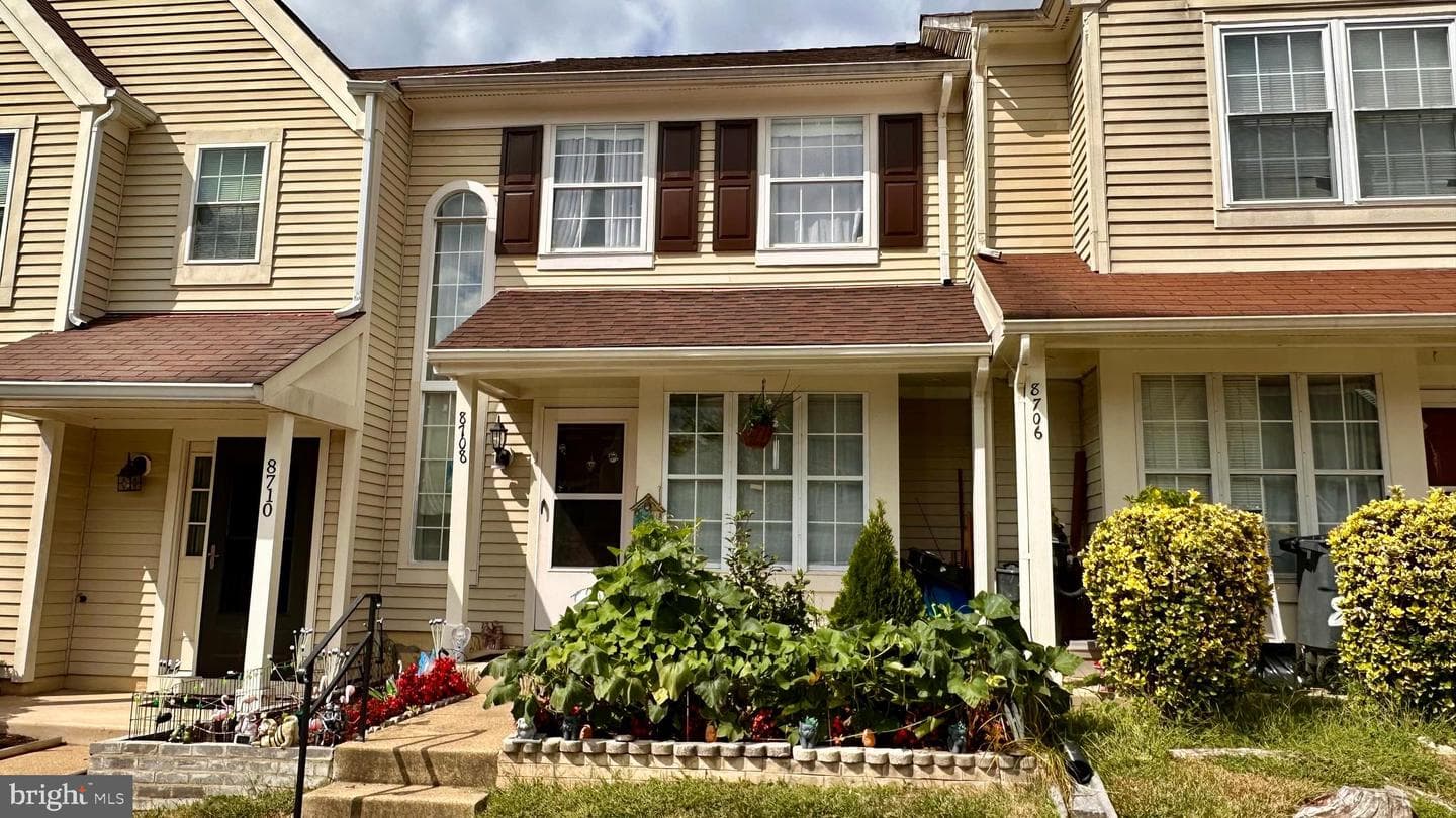 8708 Village Green Court photo 19