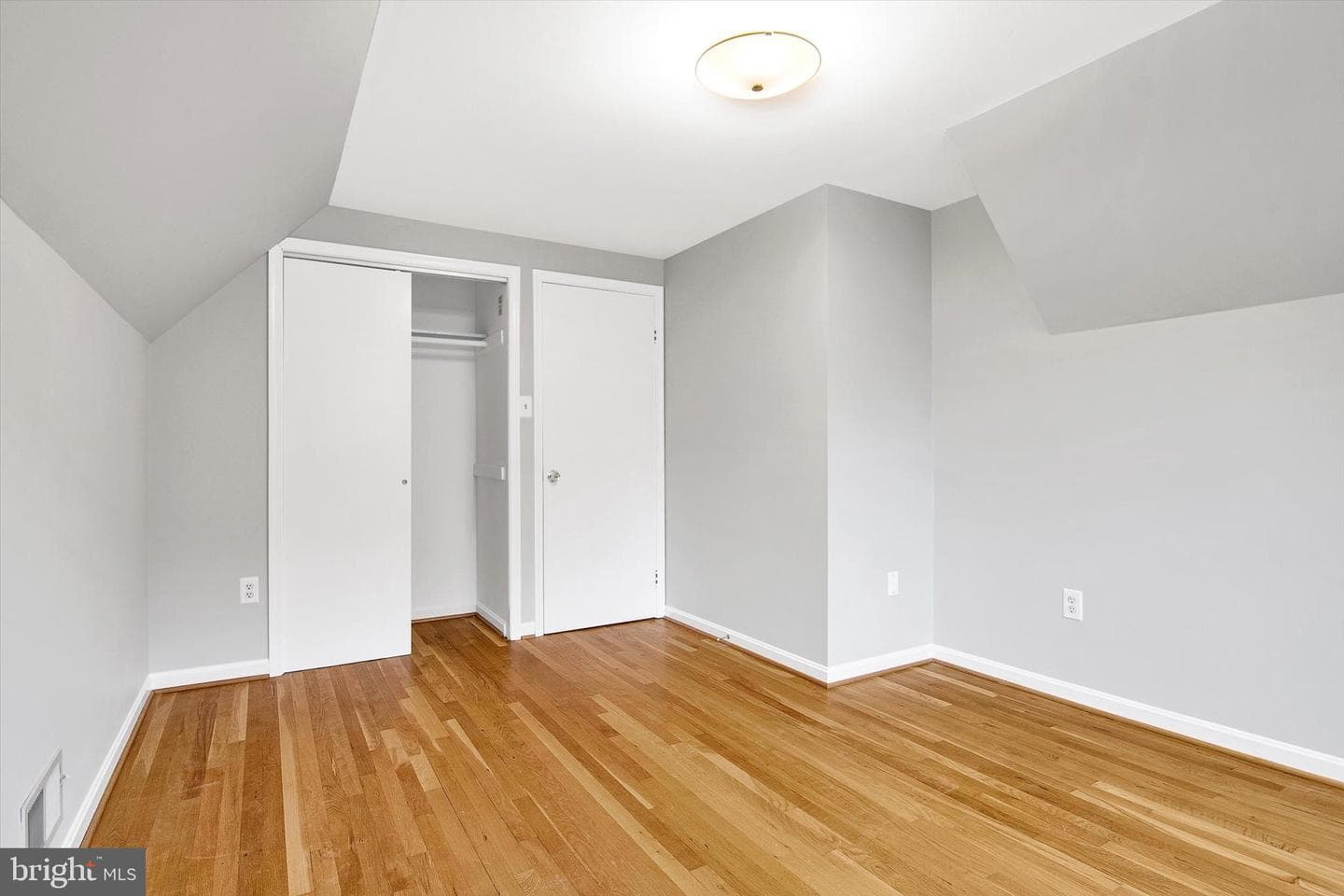 8517 Parliament Drive photo 28
