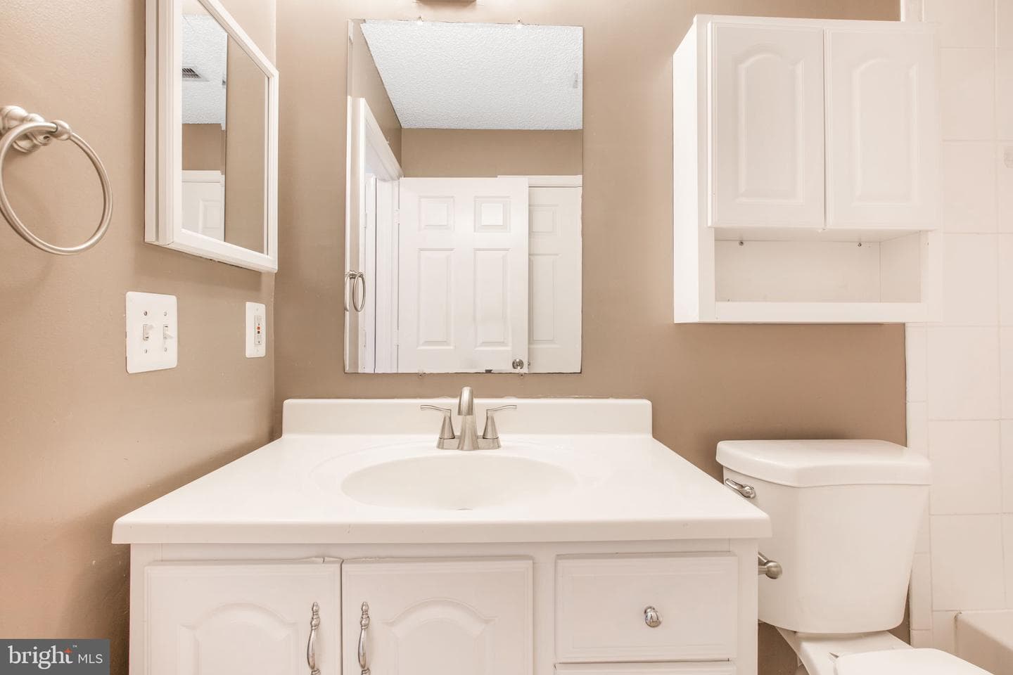 12113 Greenway Court #101 photo 11