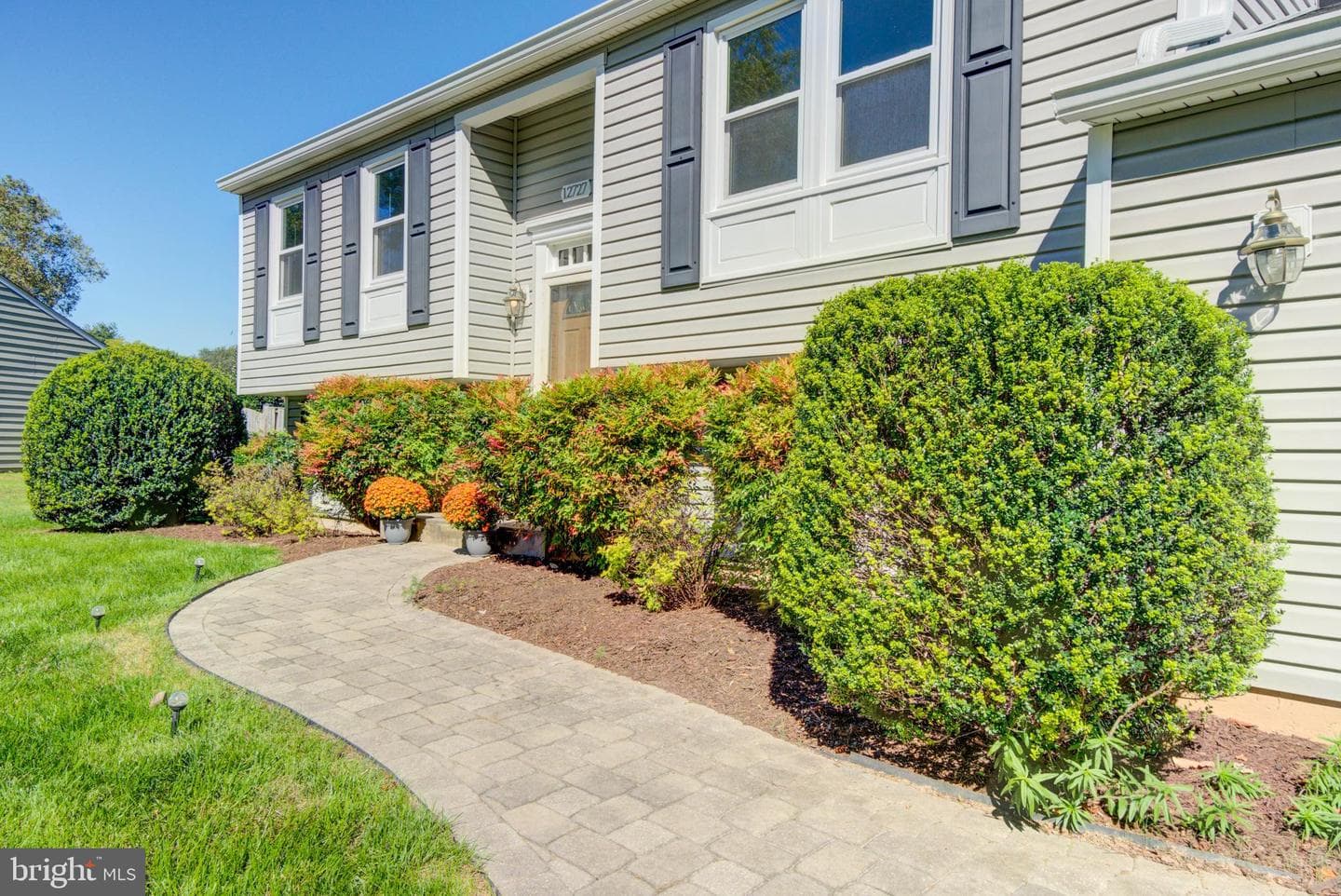 12727 Magna Carta Road photo 4