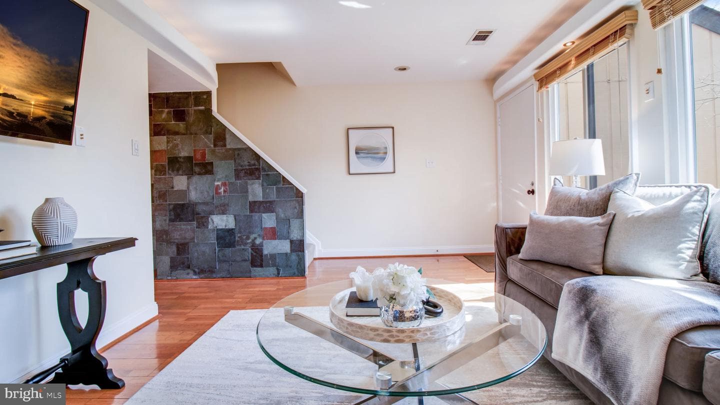 3120 Babashaw Court photo 4