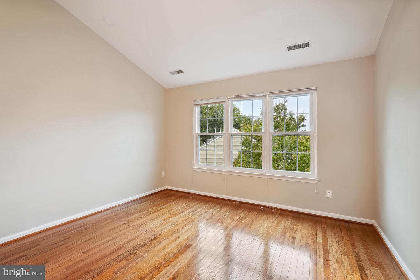 5757 Governors Pond Circle photo 7