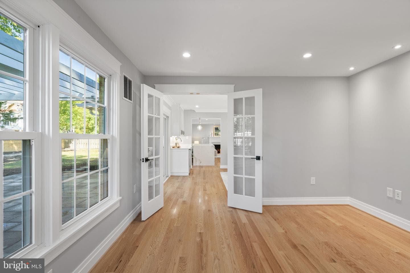 9516 Ferry Harbour Court photo 33