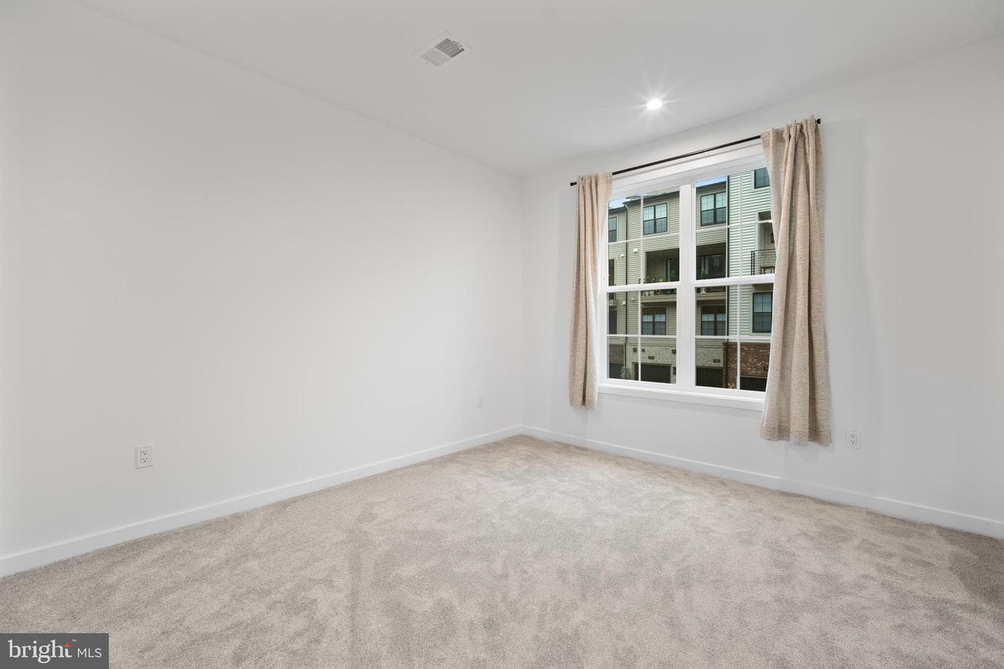 7484 Backett Wood Terrace photo 26