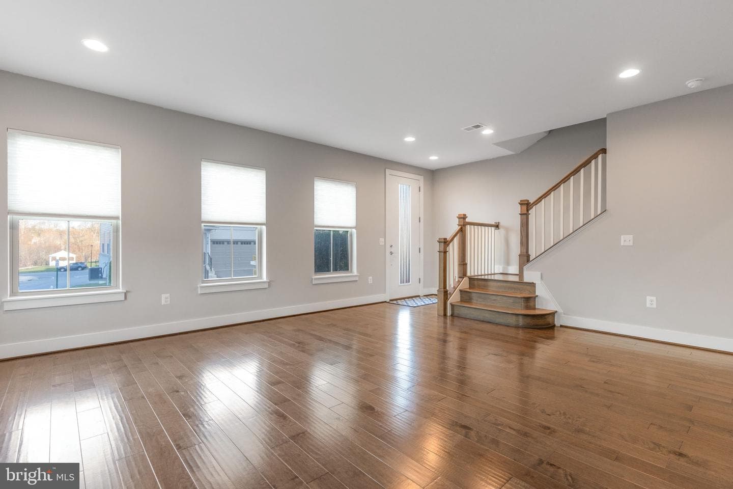 6159 Olivet Drive photo 5
