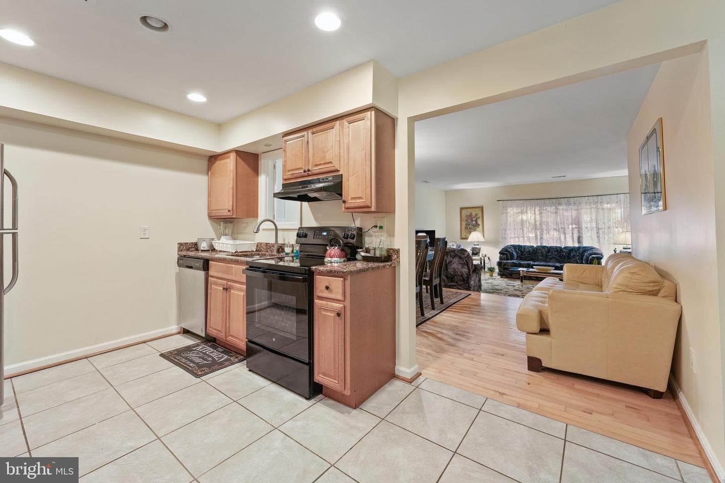 3748 Persimmon Circle photo 9