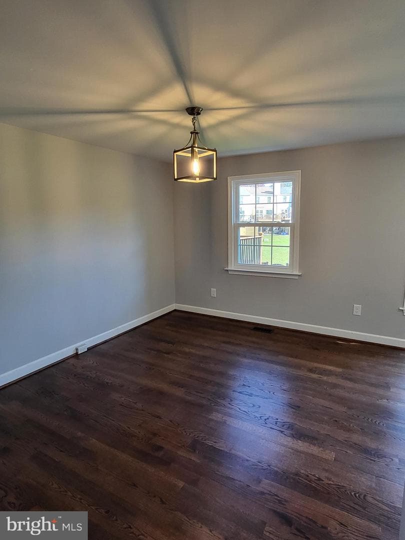 7349 Crestleigh Circle photo 5