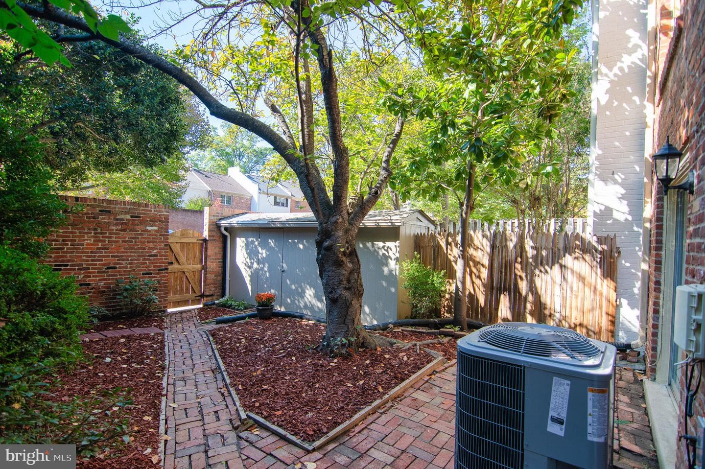 6010 Talford Court photo 4