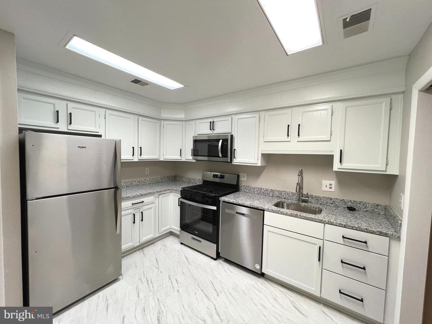 3810 Steppes Court #3810b photo 13