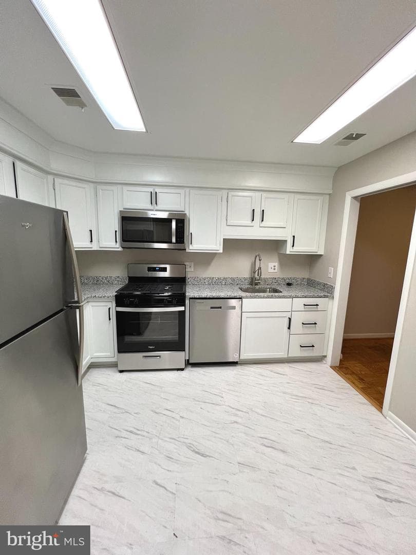3810 Steppes Court #3810b photo 14