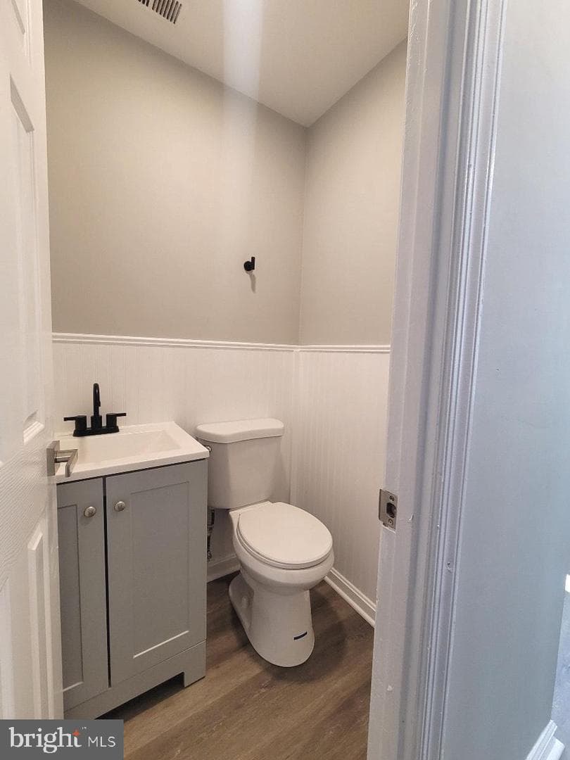 8367 Stationhouse Court photo 16