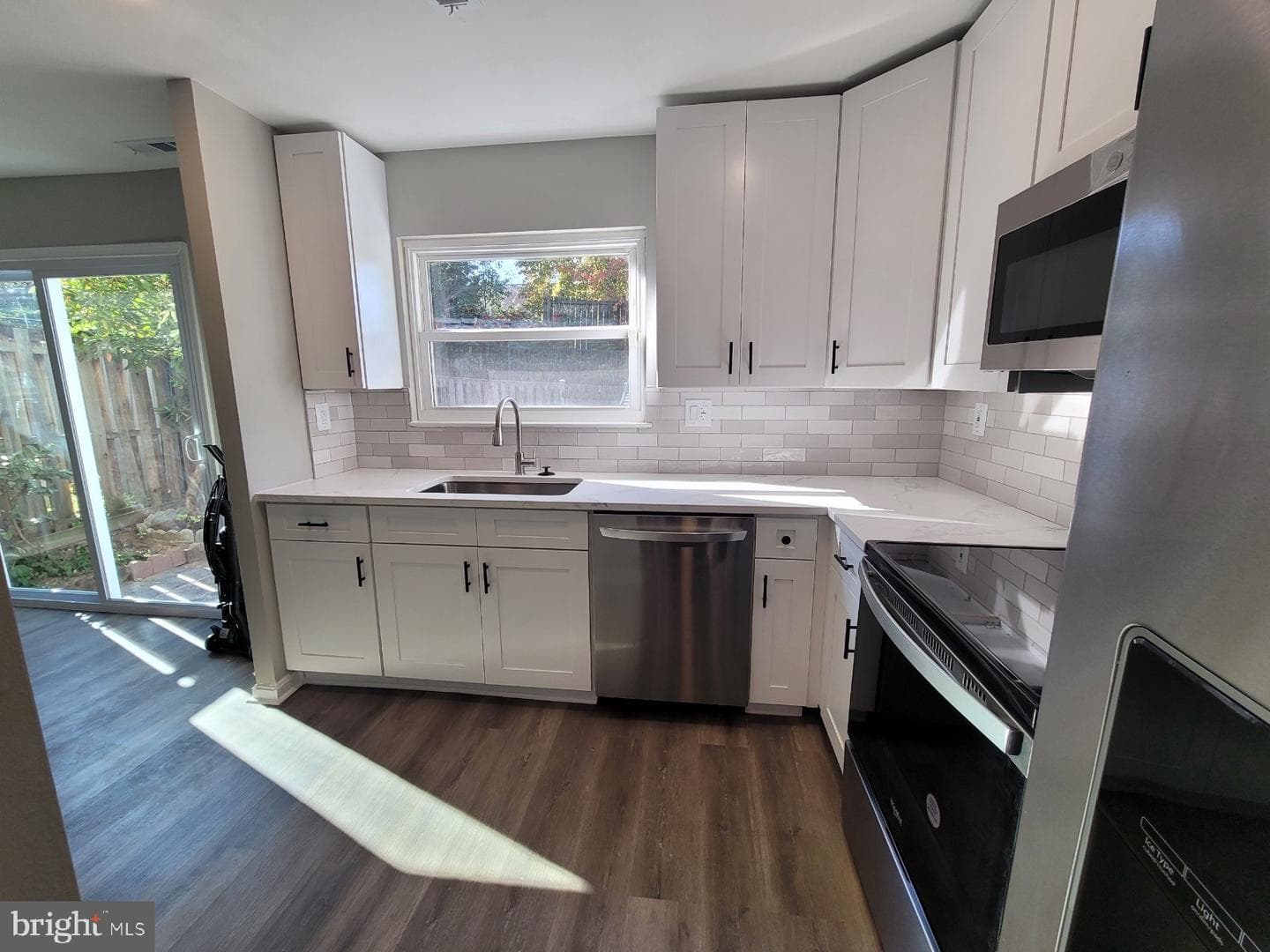 8367 Stationhouse Court photo 7