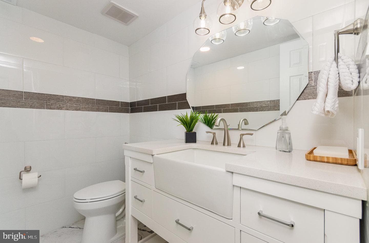 3713 S George Mason Drive #211w photo 16