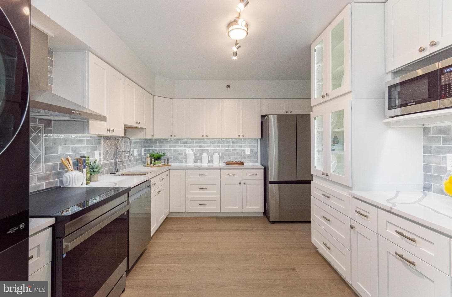 3713 S George Mason Drive #211w photo 9