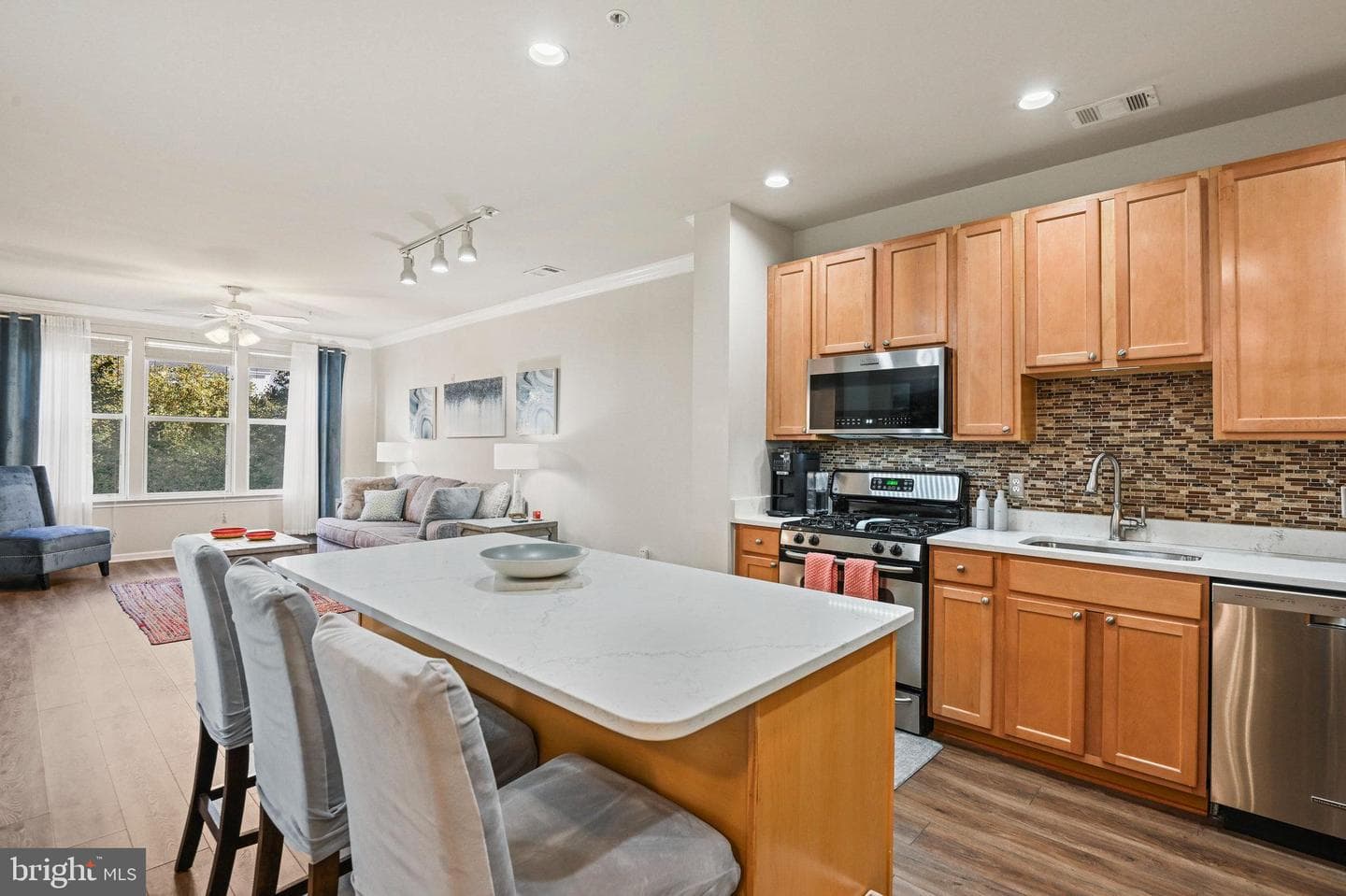12000 Market Street #379 photo 4