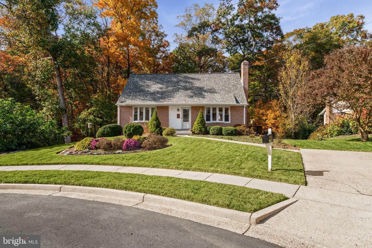 7006 Elkton Drive photo 3