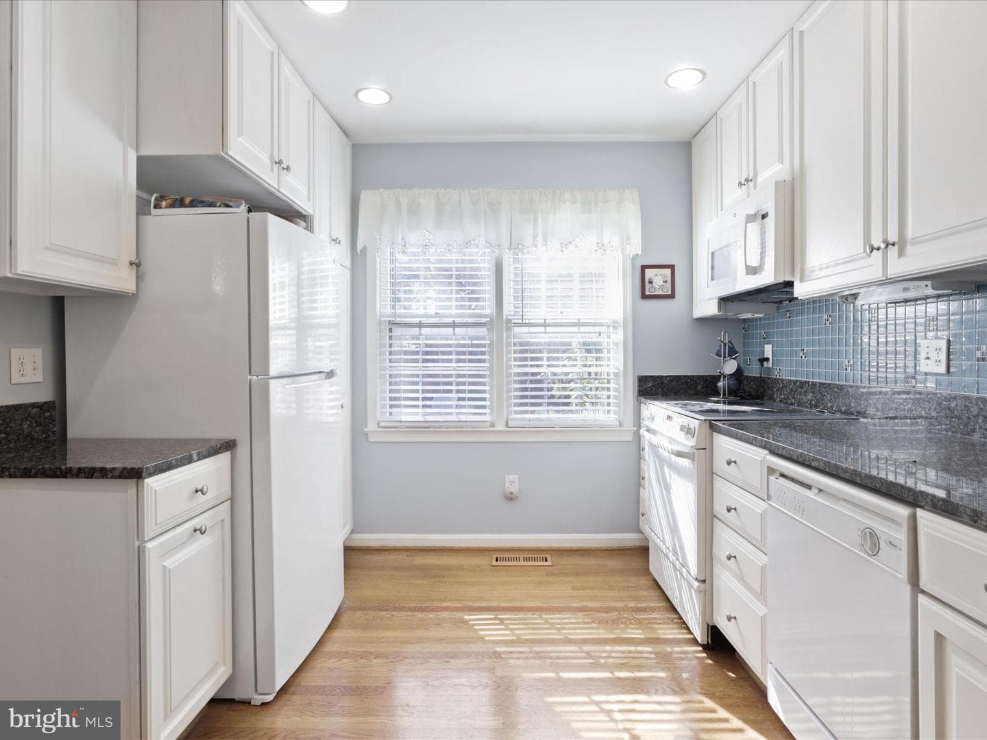 6649 Midhill Place photo 15