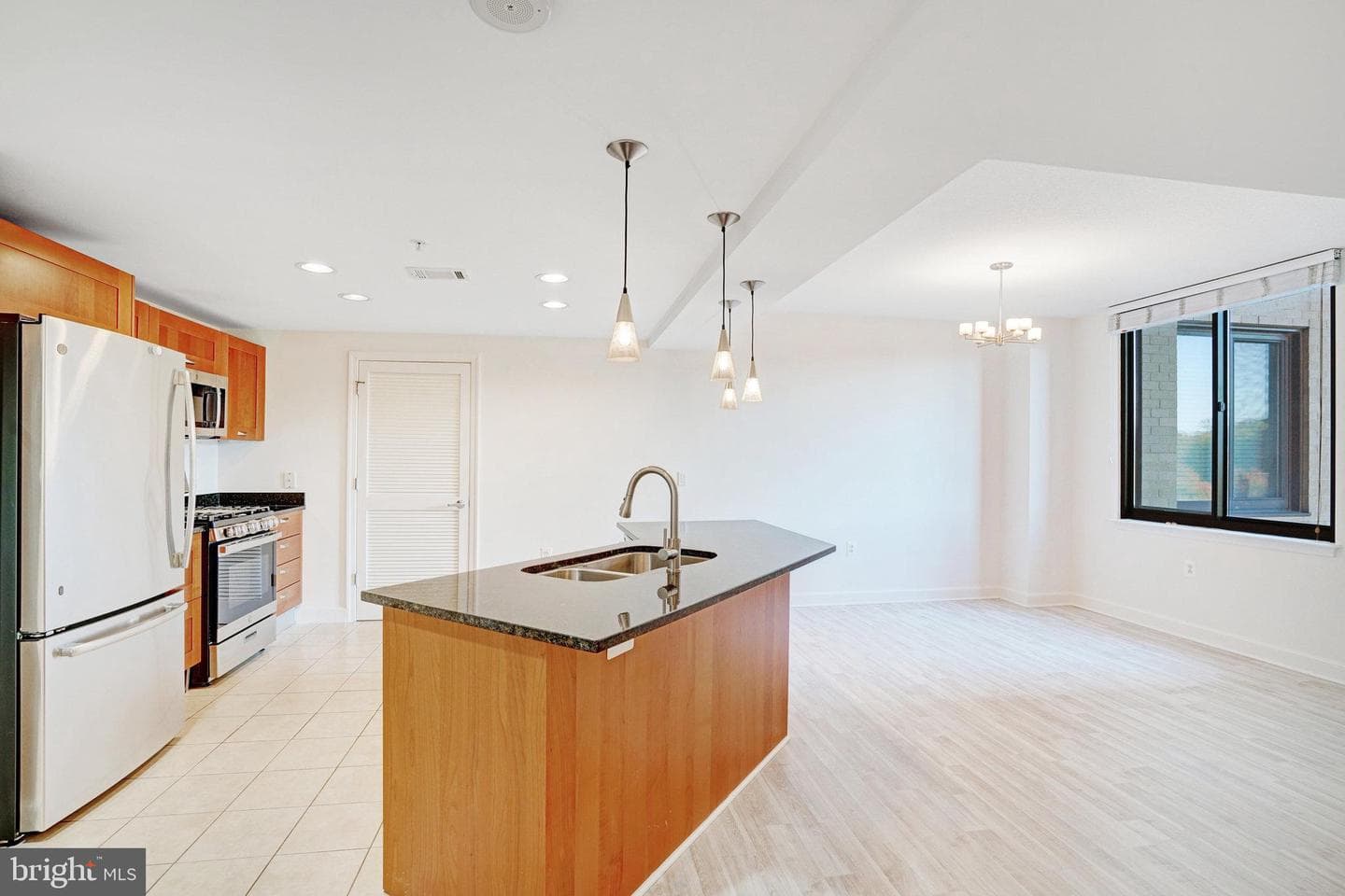 2451 Midtown Avenue #927 photo 3