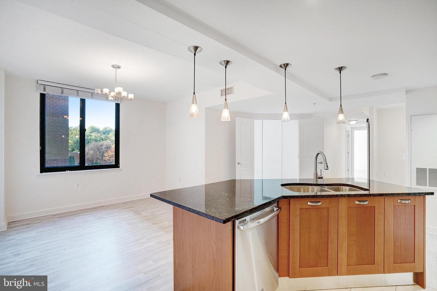 2451 Midtown Avenue #927 photo 4