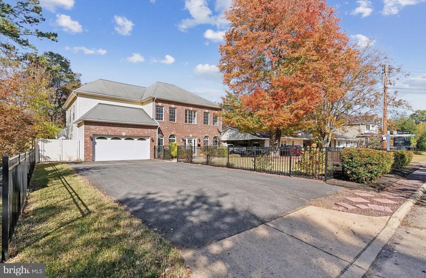7208 Pine Drive photo 2