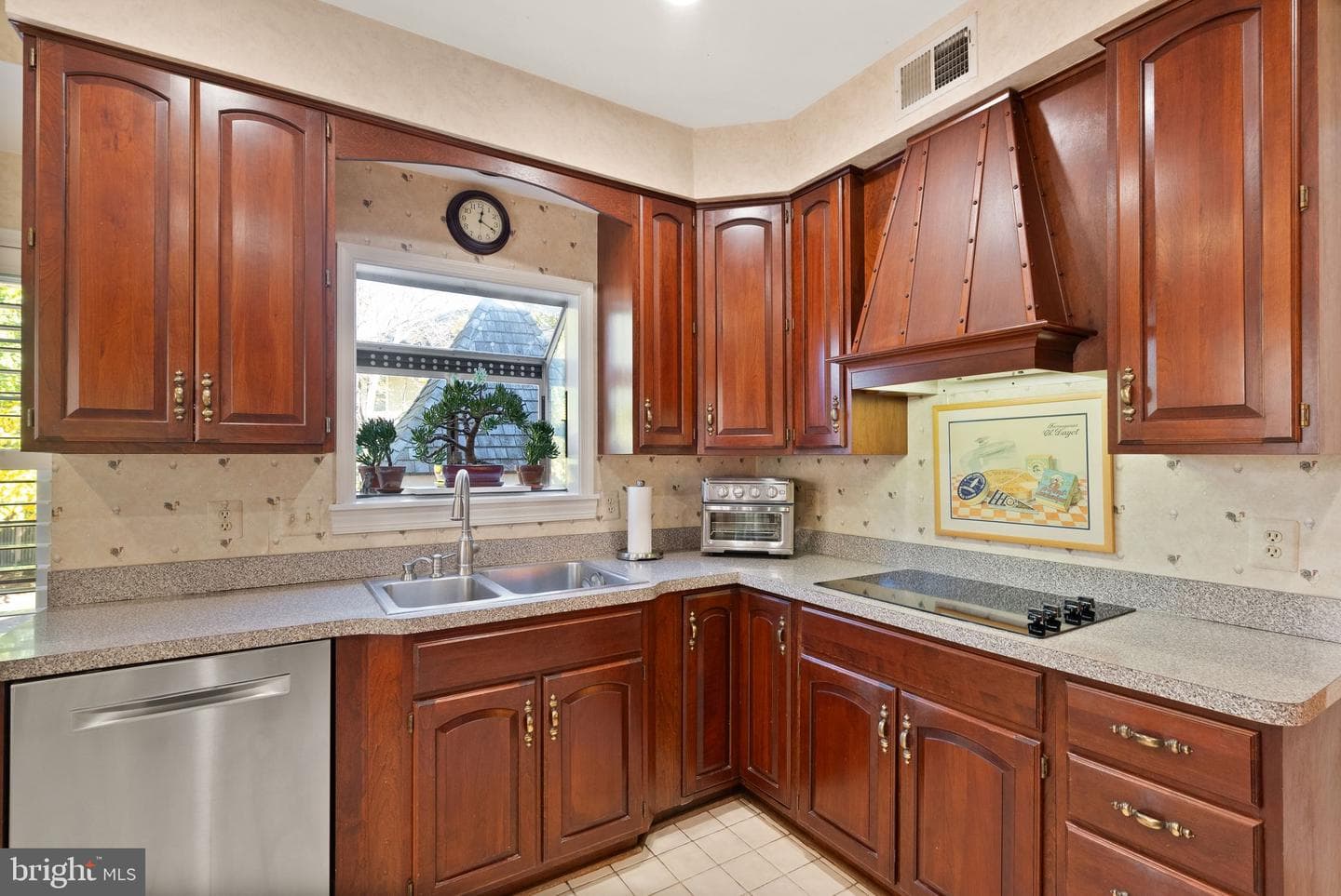 1539 Cedar Avenue photo 10