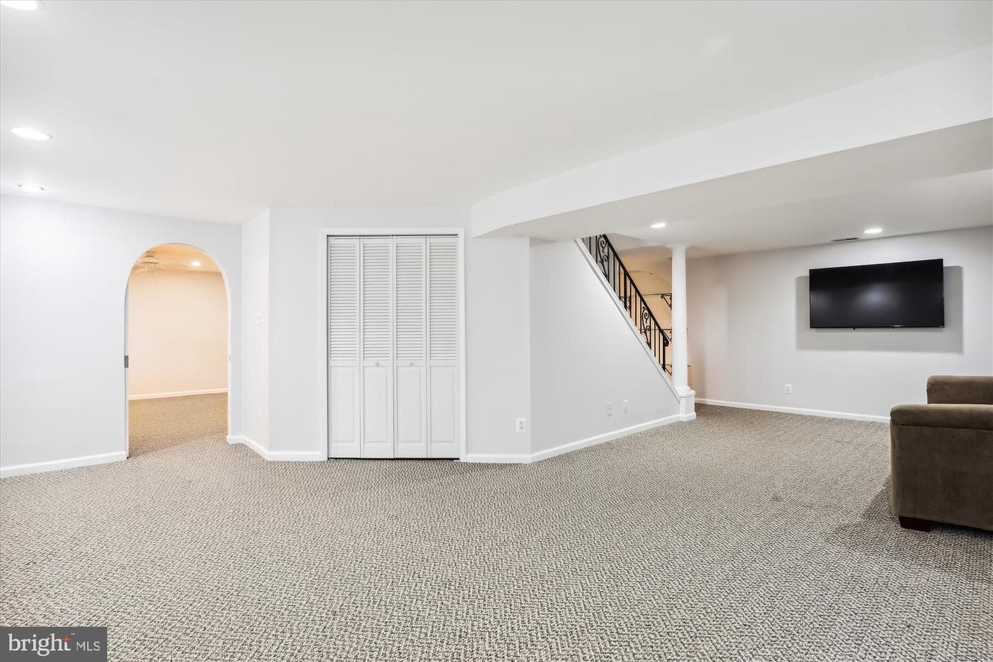 9322 Braymore Circle photo 38