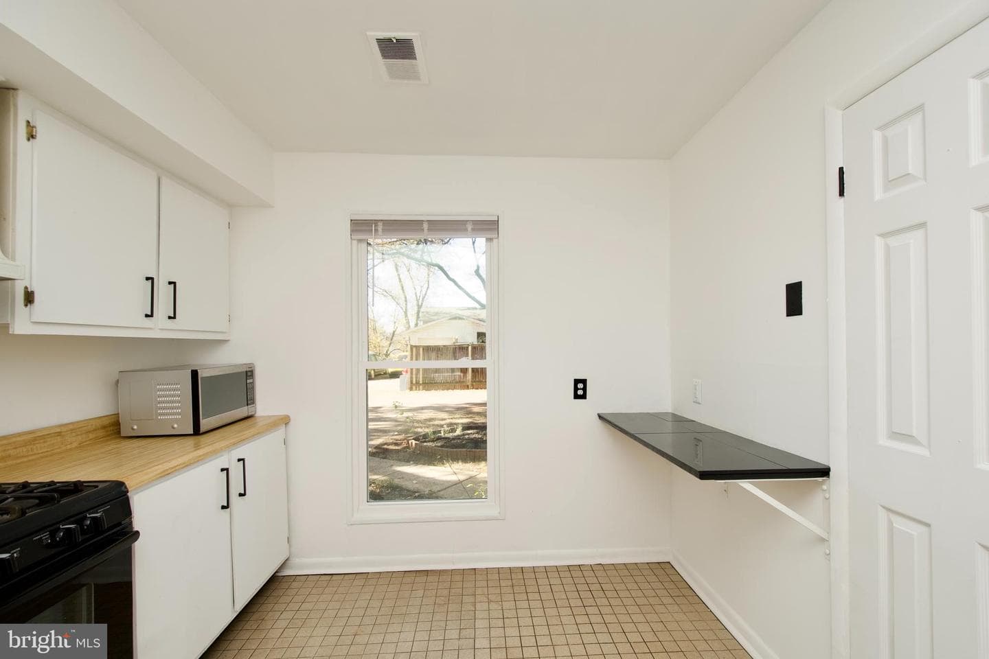 4118 Galesbury Lane photo 9