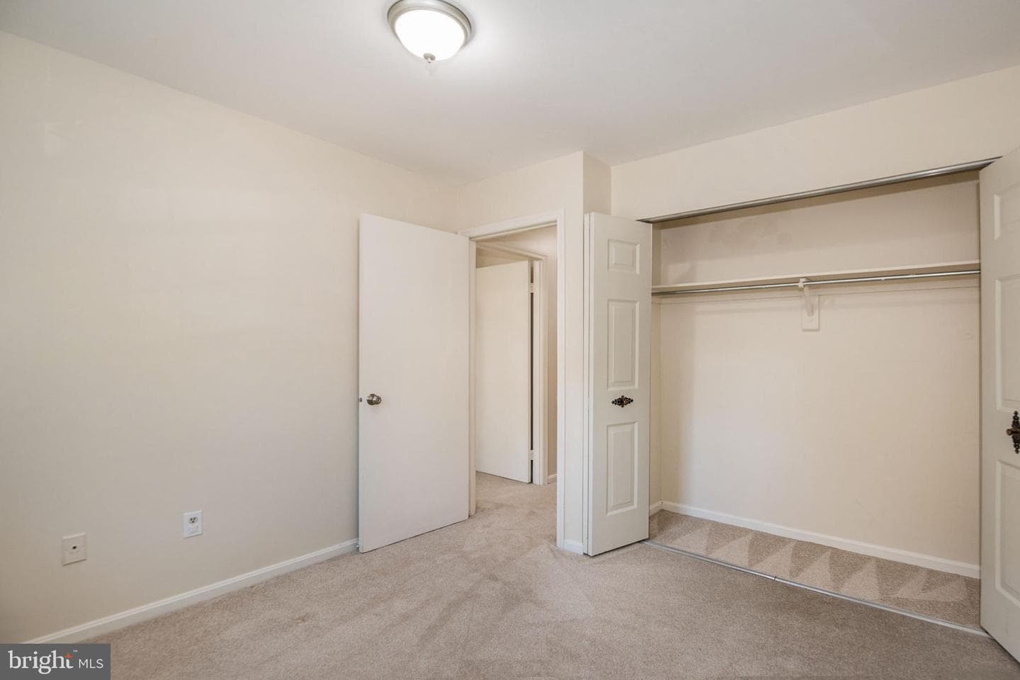5008 Head Court photo 14