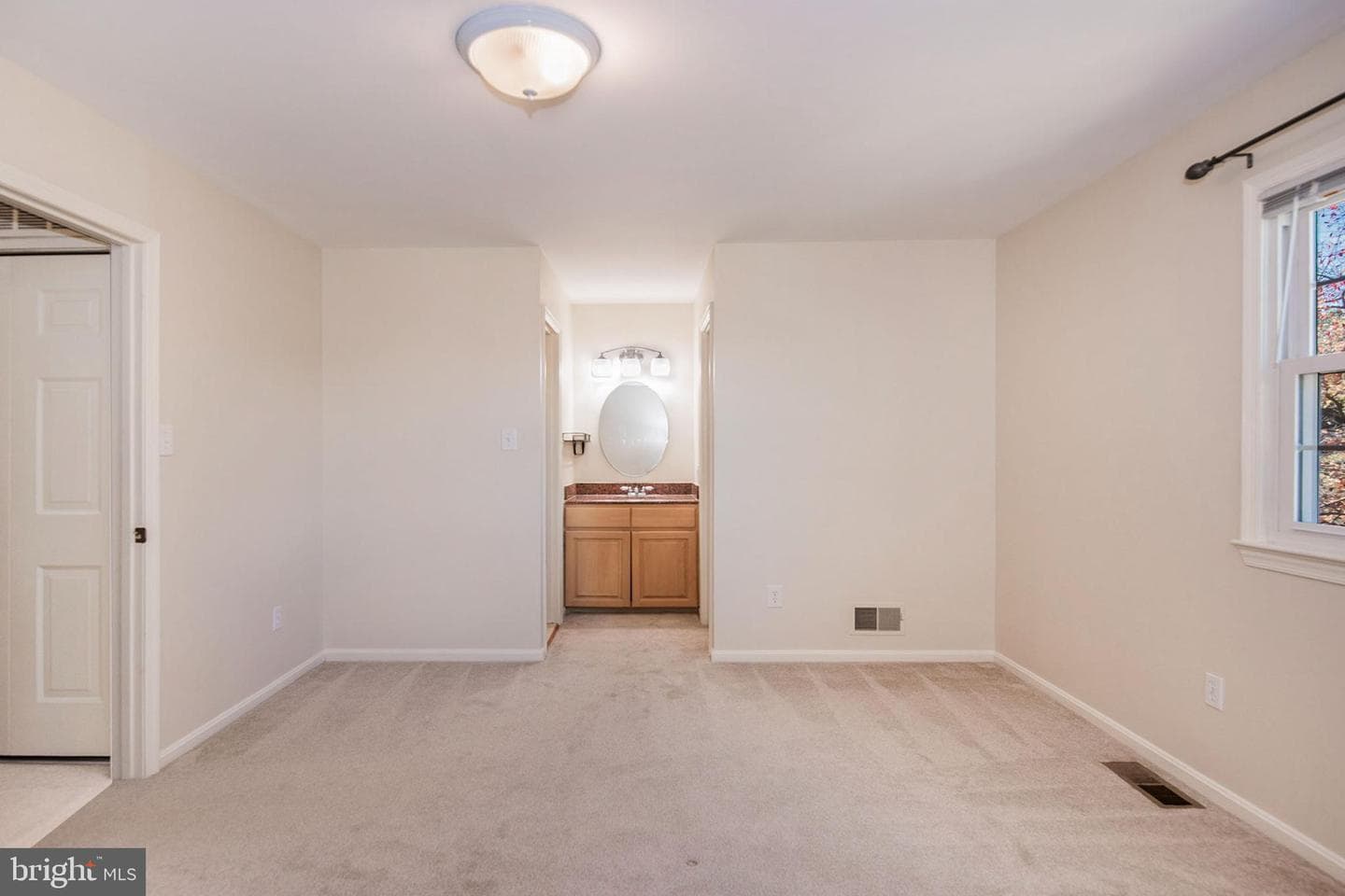 5008 Head Court photo 18