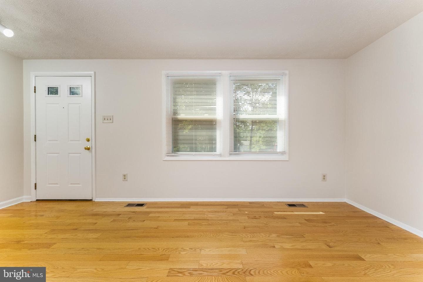8062 Donegal Lane photo 5
