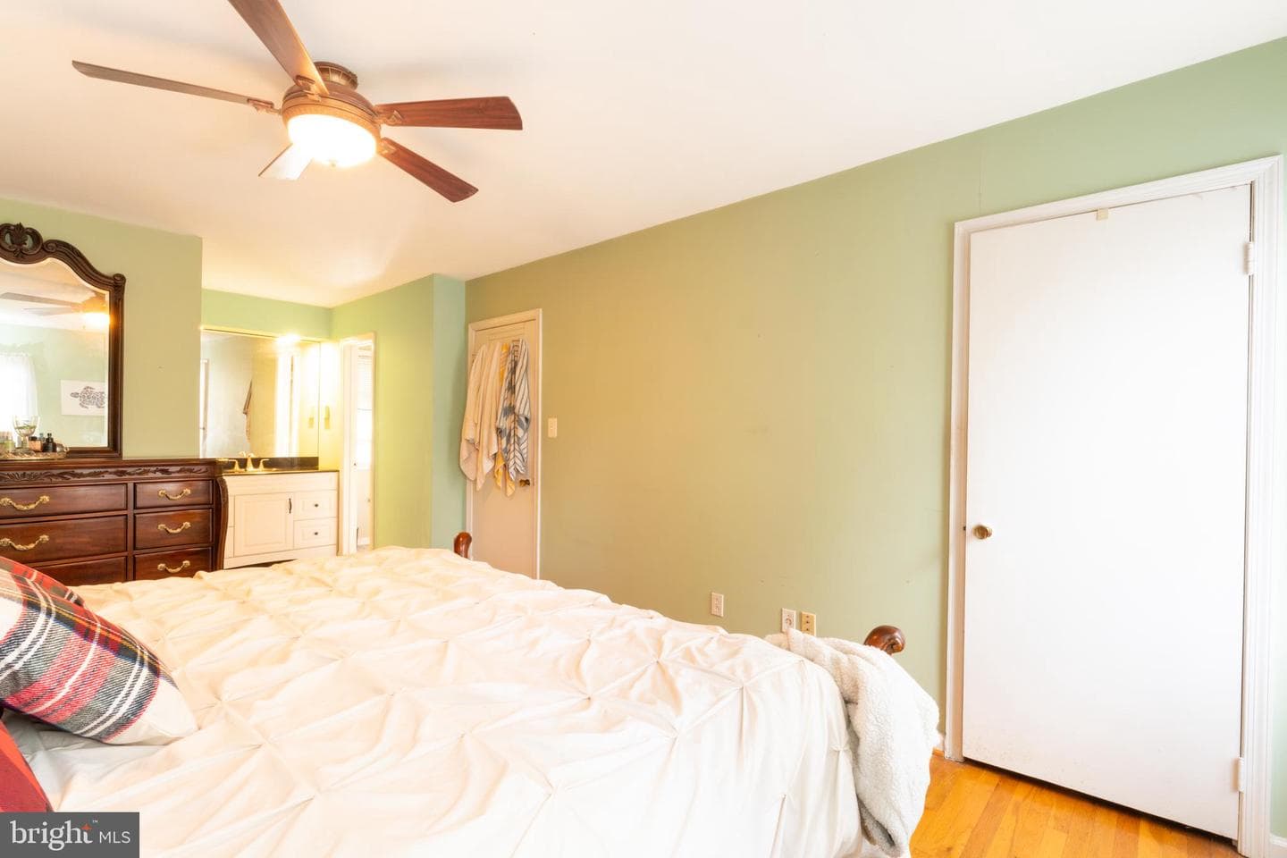 9723 Counsellor Drive photo 13