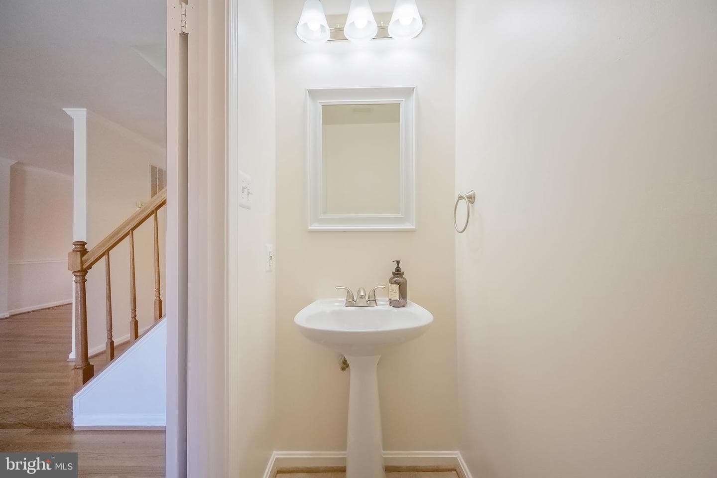 6030 Rockton Court photo 12