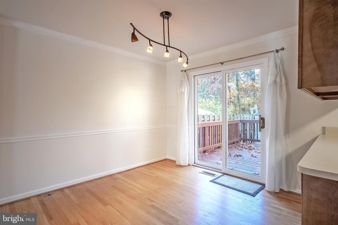 6030 Rockton Court photo 8