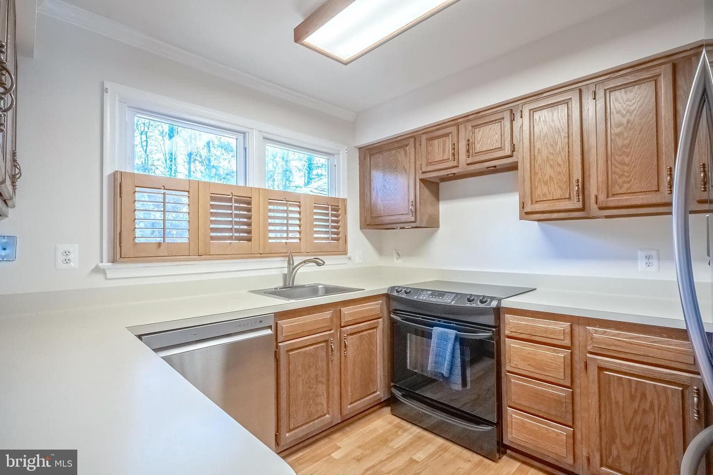 6030 Rockton Court photo 9