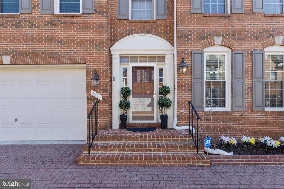 9257 Lee Masey Drive photo 4