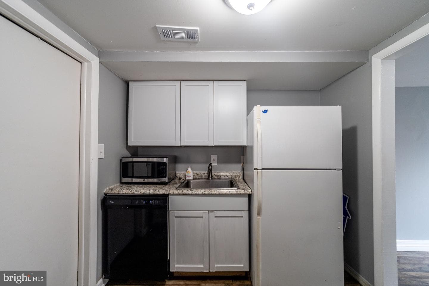 9596 Hagel Circle #19/D photo 1