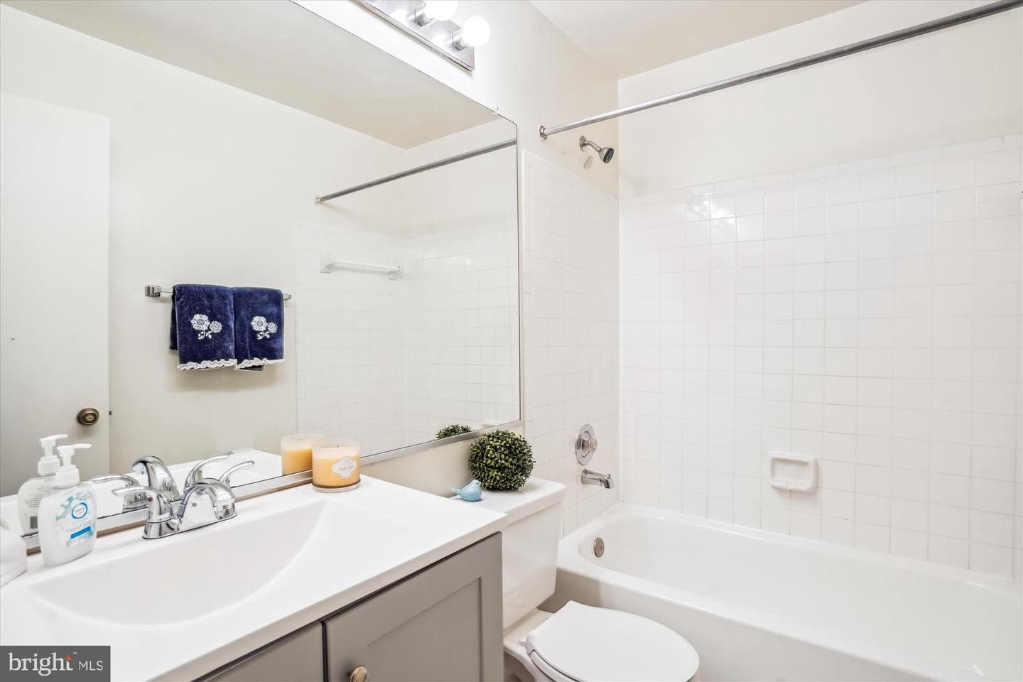 14179 Royal Oak Lane photo 18