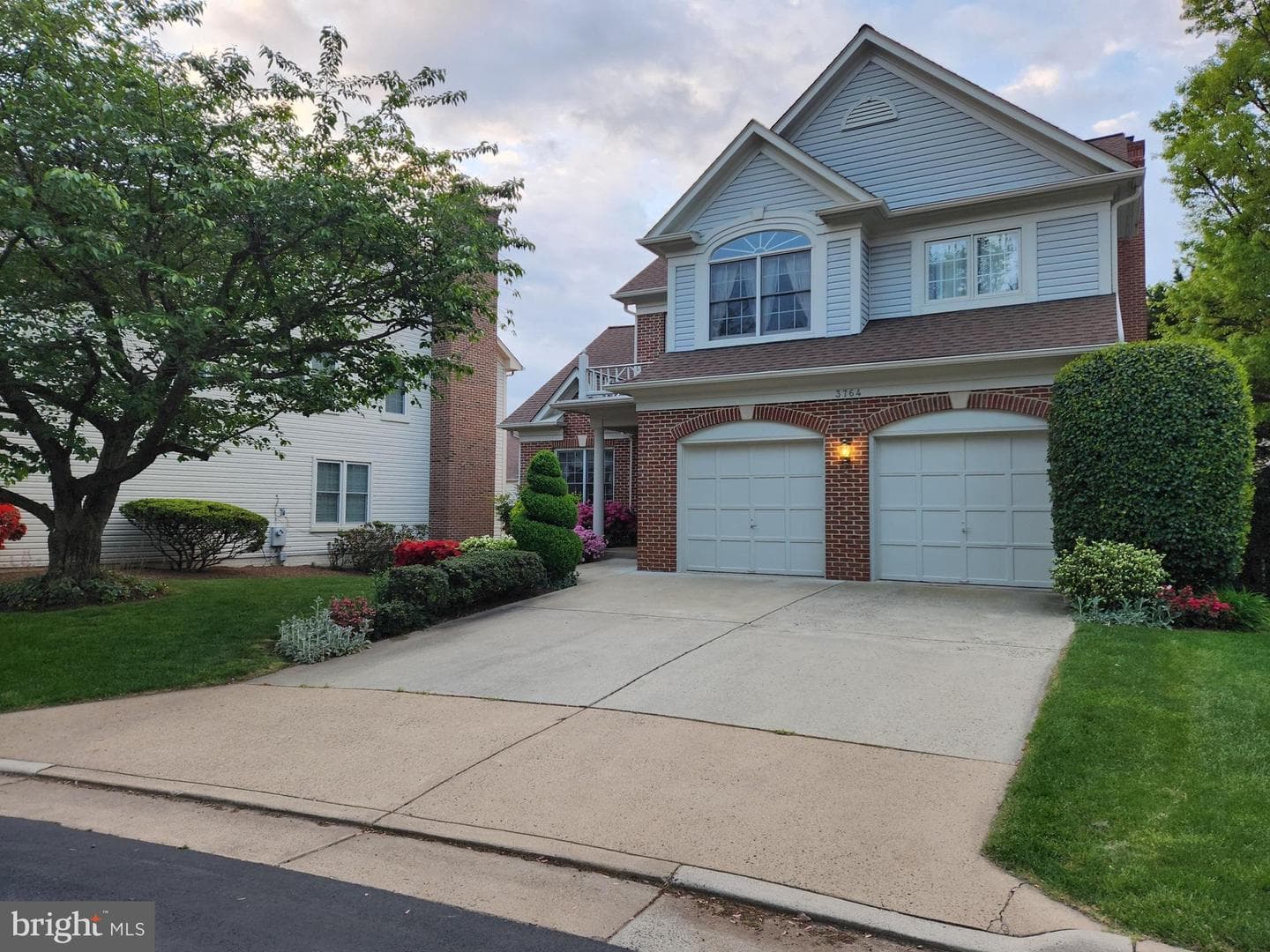 3764 Center Way photo 2